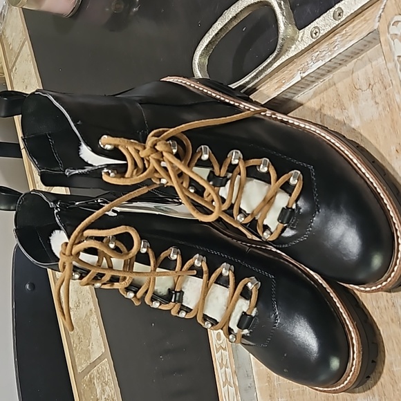 A New Day Black Leighton Memory Foam Boots - Picture 8 of 8